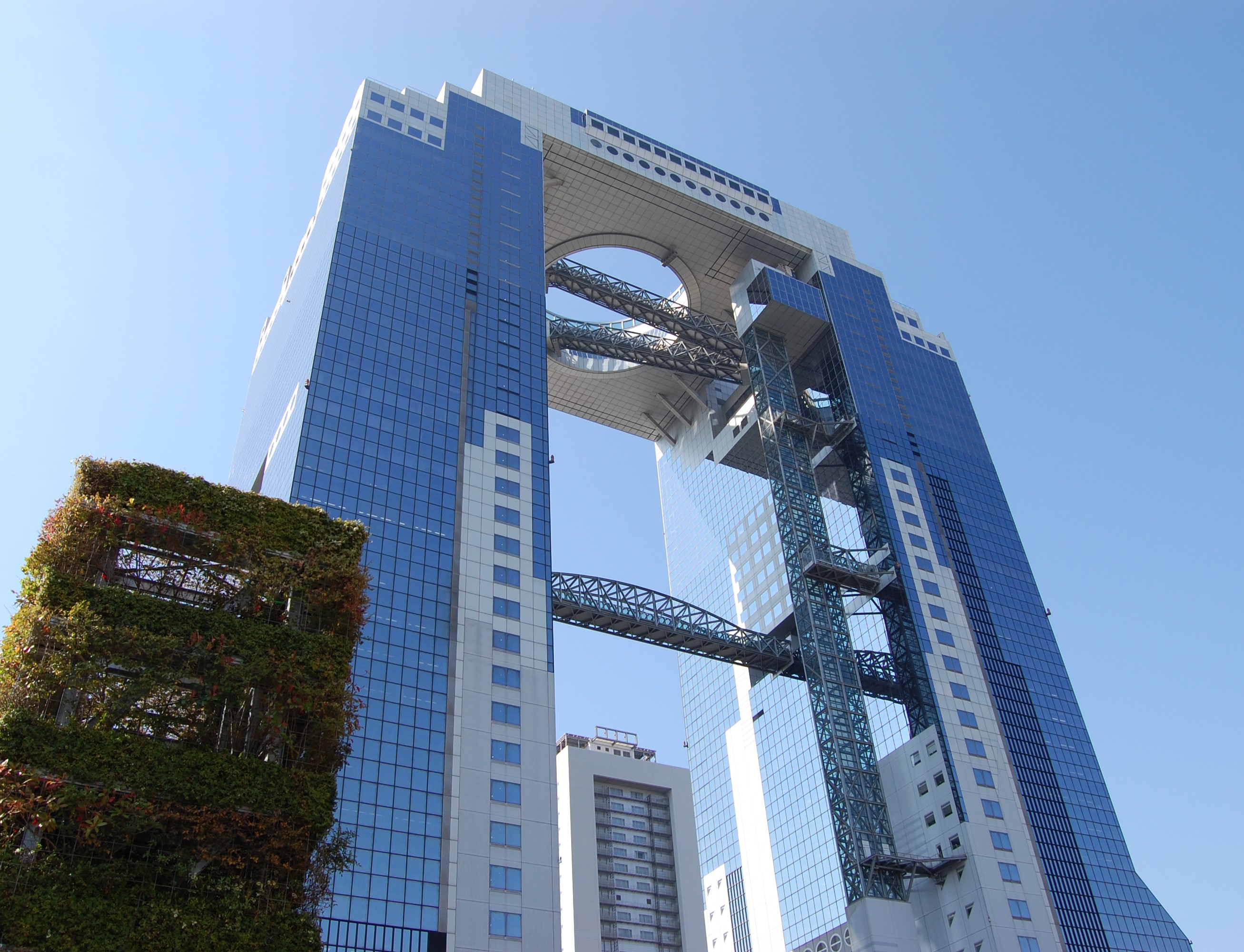 梅田スカイビルフリー